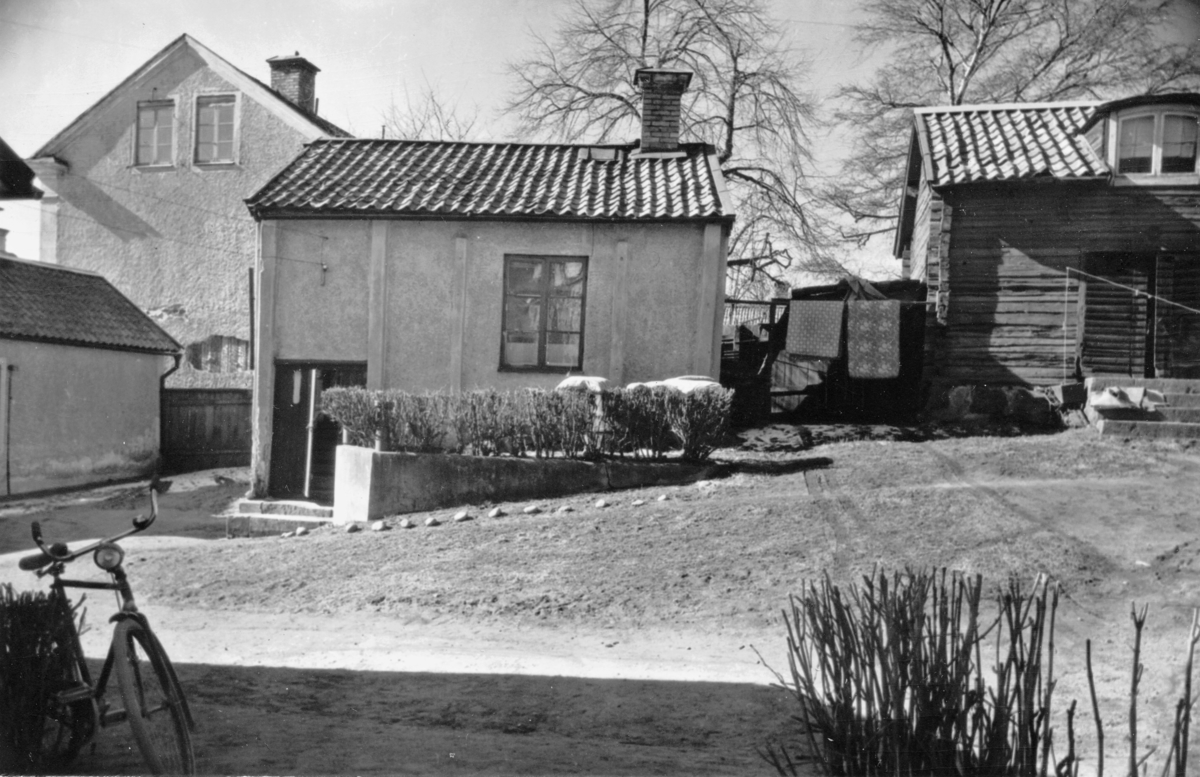 Enköping, kvarteret Kaplanen nr 3, Kungsgatan 10, gårdsbebyggelse, mot sydväst
