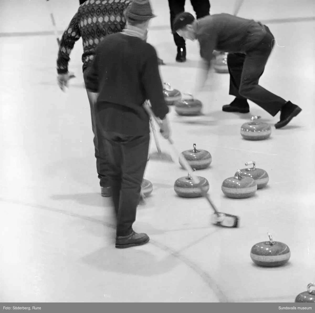 Curlingtävlingar.