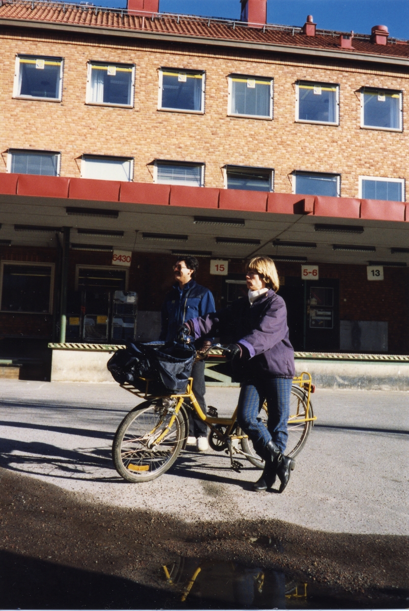 Brevbärare under utbildning i Broma, 1990.