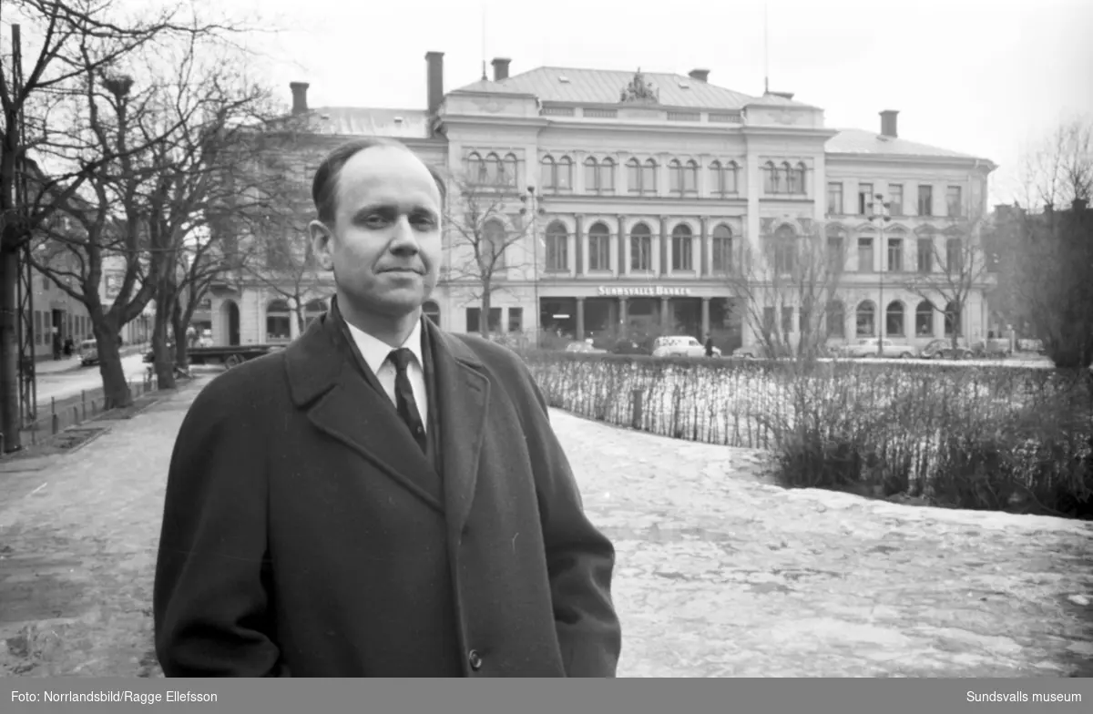 Sundsvallsbankens direktör Jan Wallander inför bankens 100-årsjubileum. Reportage i Dagens Nyheter.