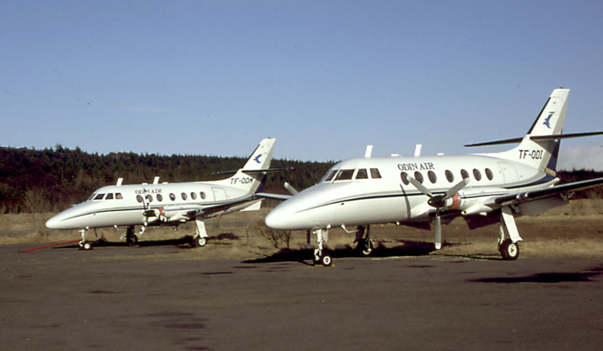 Lufthavn, to fly på bakken, Scottish Aviation Jetstream T1 TF-ODM og TF-ODI, begge fra Odin Air.