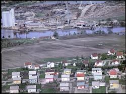 Hafslundsøy, hus, tømmermottak, Opsund, Glomma i kuni 1967.