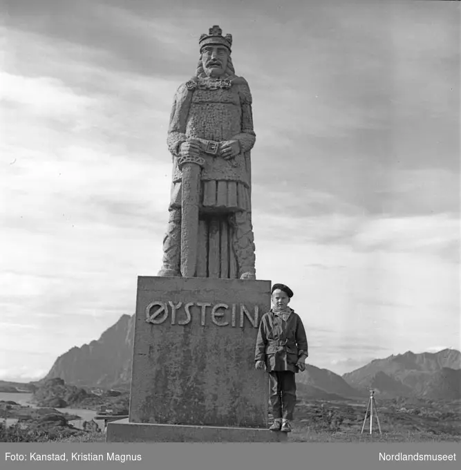 Statue av kong Øystein Magnussen, Kabelvåg