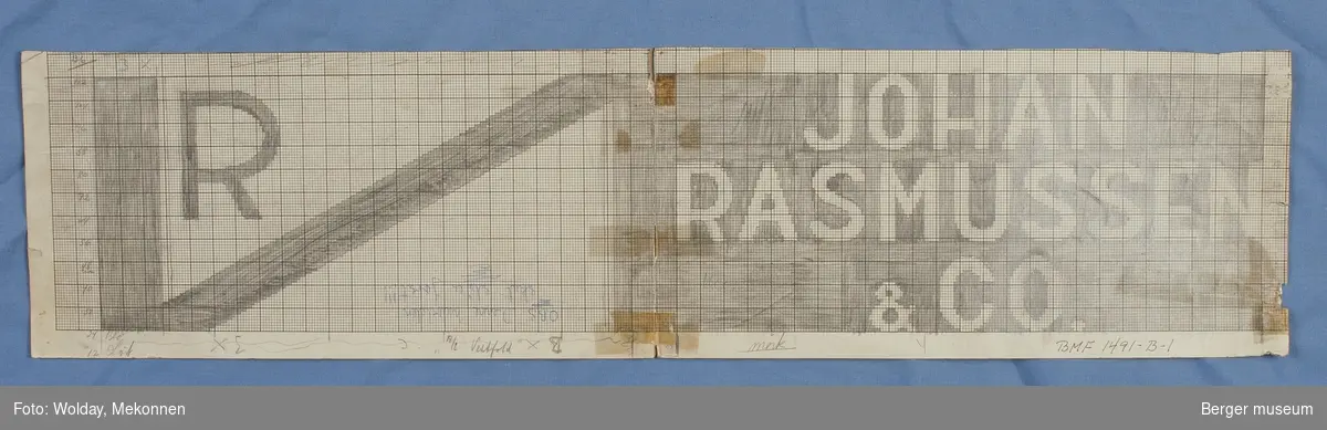 Rederiflagg. R for Rasmussen i det ene hjørnet. "JOHAN RASMUSSEN & CO".