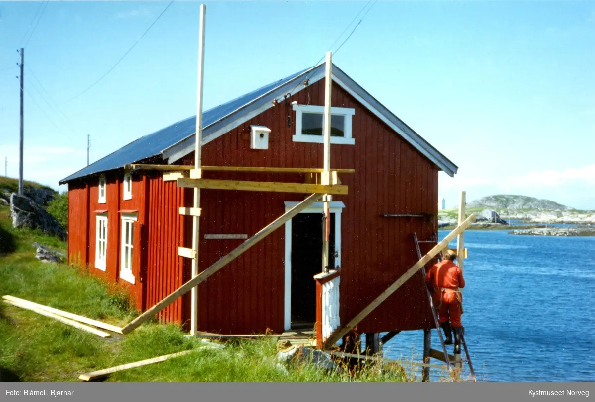 Sør-Gjæslingan "Petterbua" under restaurering