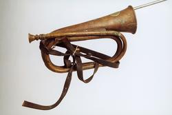 postmuseet, gjenstander, posthorn, trompettype, lenke, lærre