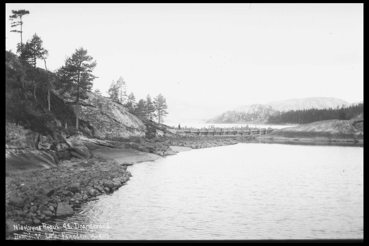 Arendal Fossekompani i begynnelsen av 1900-tallet
CD merket 0446, Bilde: 25
Sted: Drangsvann dam
Beskrivelse: Regulering 
