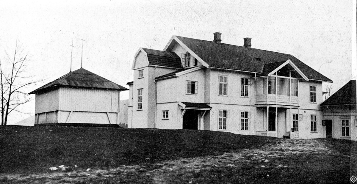 Gutte avd. på Emma Hjorth. Her bodde 39 gutter. Tidl. hovedhus Tokerud gård fra 5 års. meld. 1910-15 