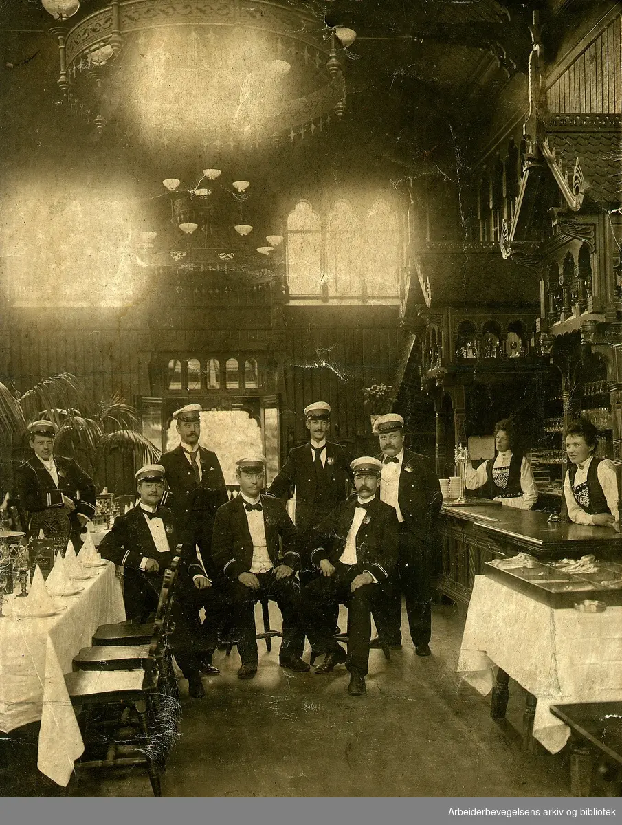 Personalet på restaurant St. Hanshaugen,.1898