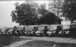 Rutebiler fra Eide Auto..F.v: .Engelsk Ford 1938-39..Opel Ol