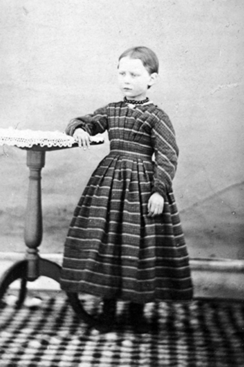 Portrett, barn, Marie Saugstad (1862-1912).