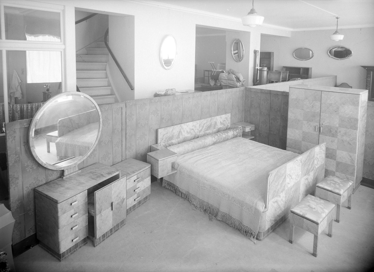 Soveromsmøbler hos I. Barreths Møbelforretning