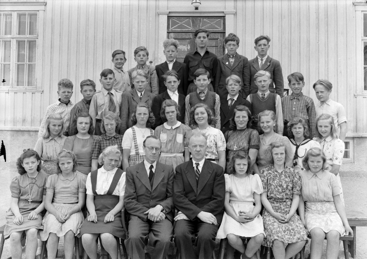 Åsvang skole. Avgangsklasse 1946
