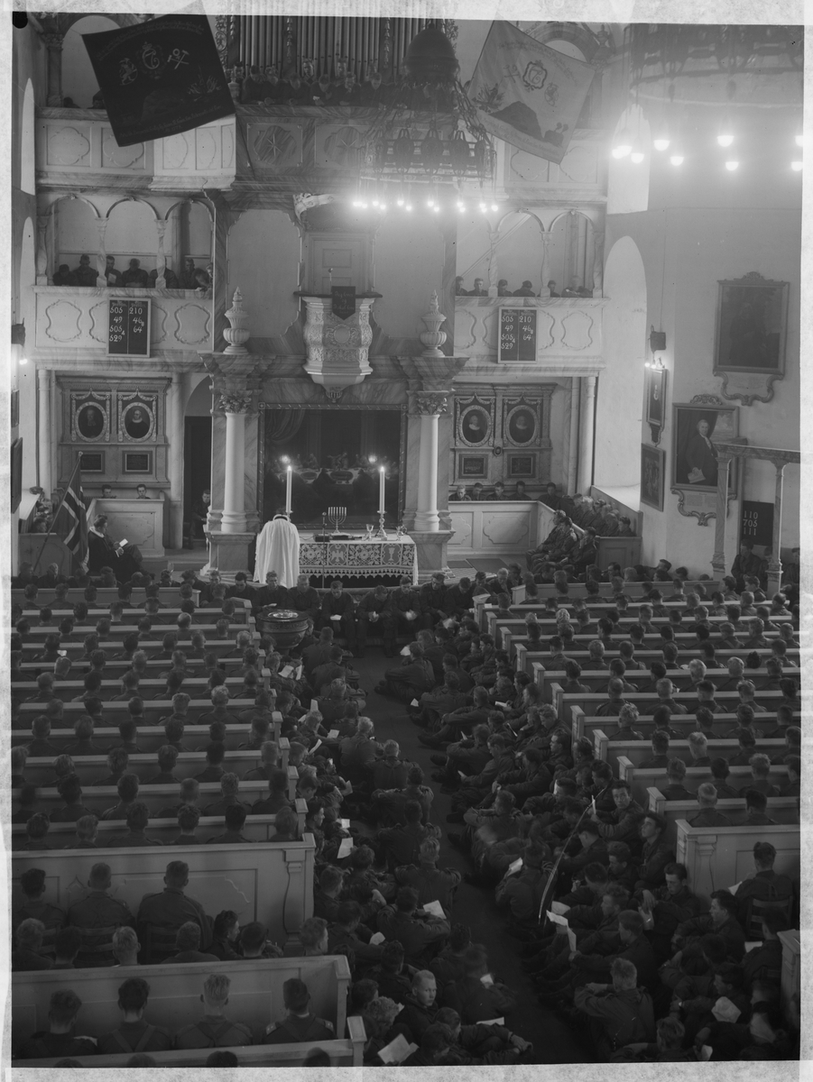 Feltgudstjeneste i Røros kirke, 1. september 1957