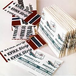 Reklamefoto av produkter lagd av bestrøket papir fra Drammen