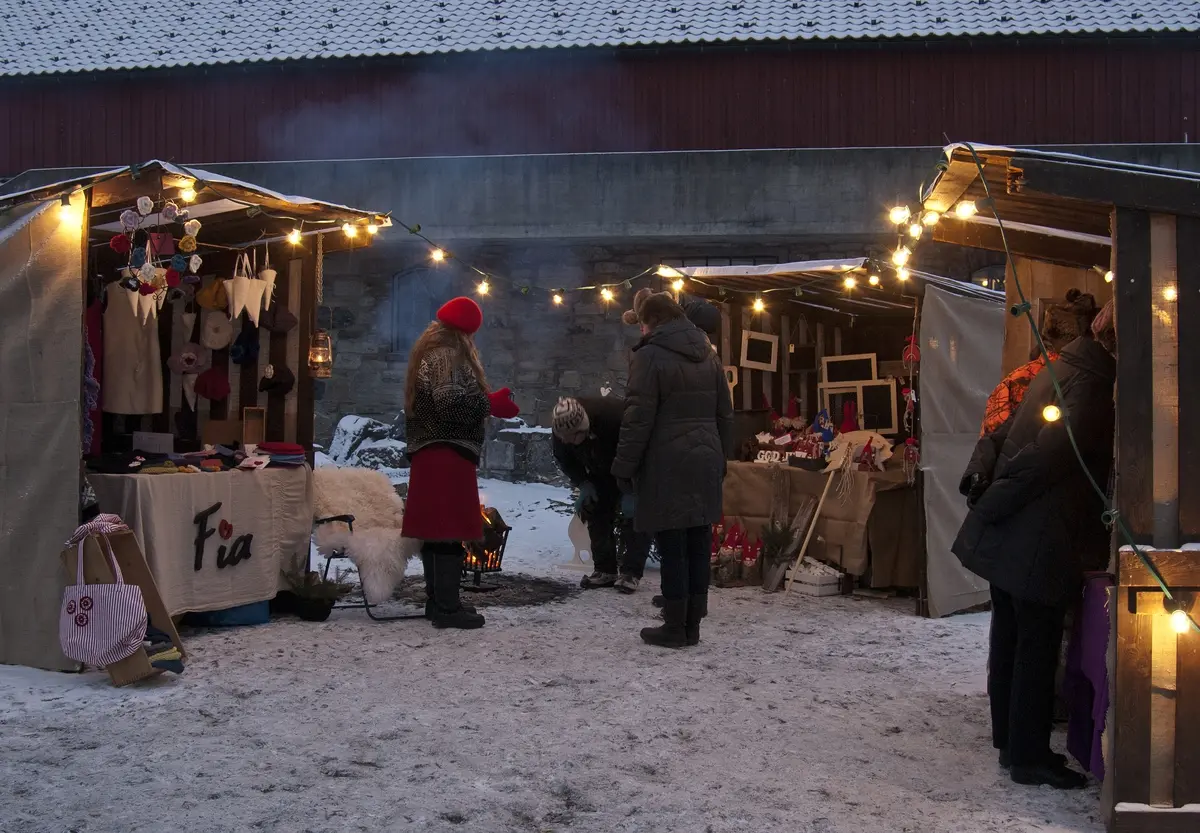 Julemesse i Borggården på Hedmarksmuseet, Domkirkeodden, 09. 12. 2012. 