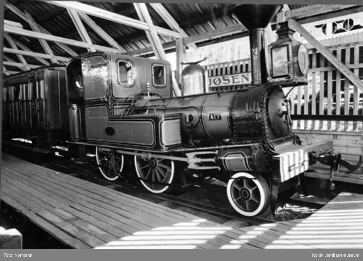 Jernbanemuseet på Disen : Damplokomotivet "Alf", NSB type III nr. 21