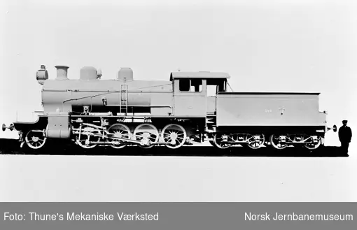 Leveransefoto av Gjøvikbanens damplokomotiv type 22a nr. 144