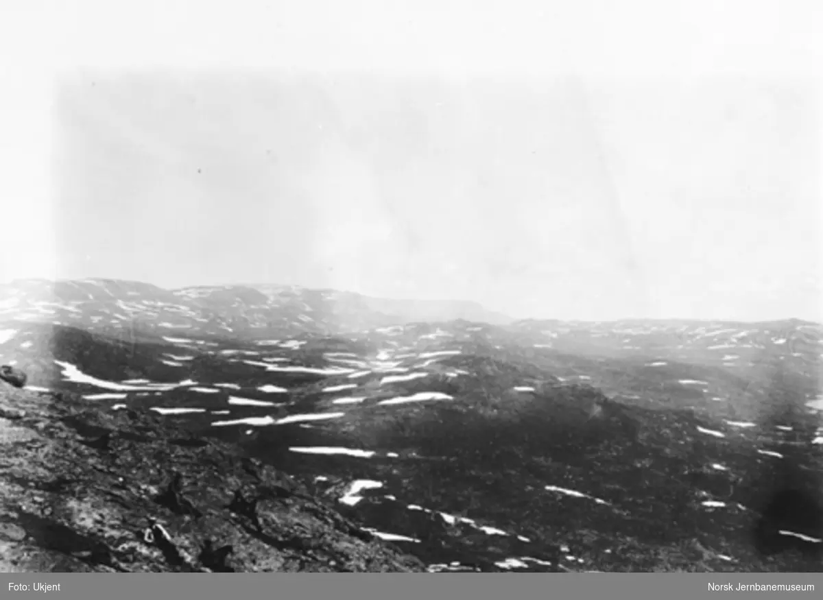 Bergensbanens anlegg; utsikt fra Hardangerjøkulen