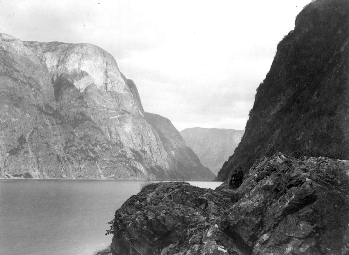 Ved Styvi, Nærøyfjorden. Aurland, Sogn.
