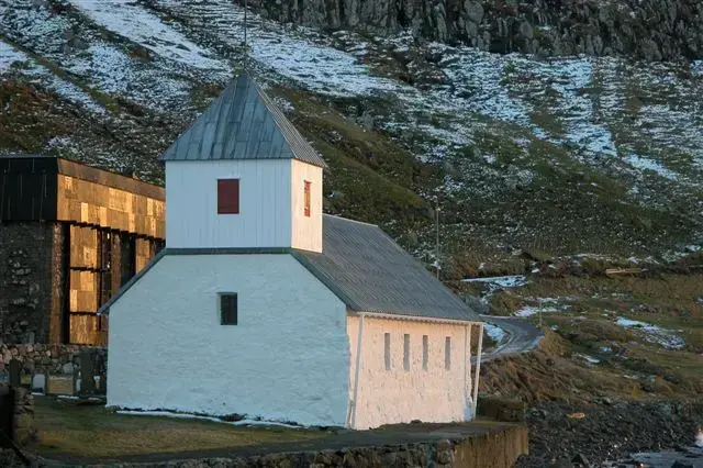 Ólavskirkjan i Kirkjubøur på Færøyene