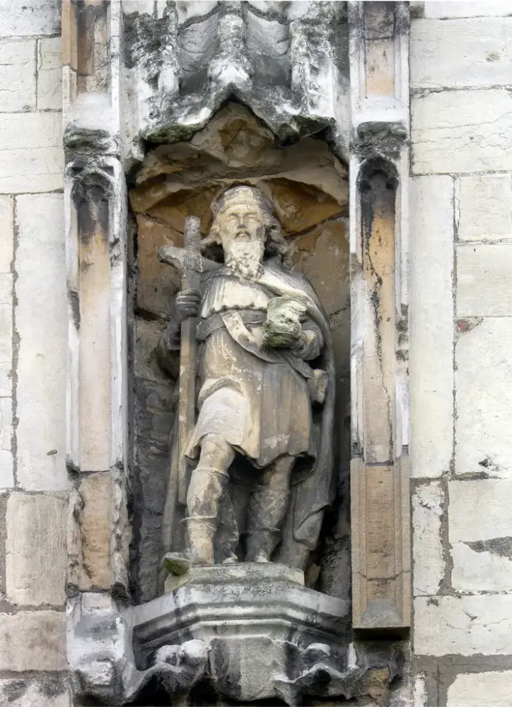 St. Olave's Church, York - Statue av Olav